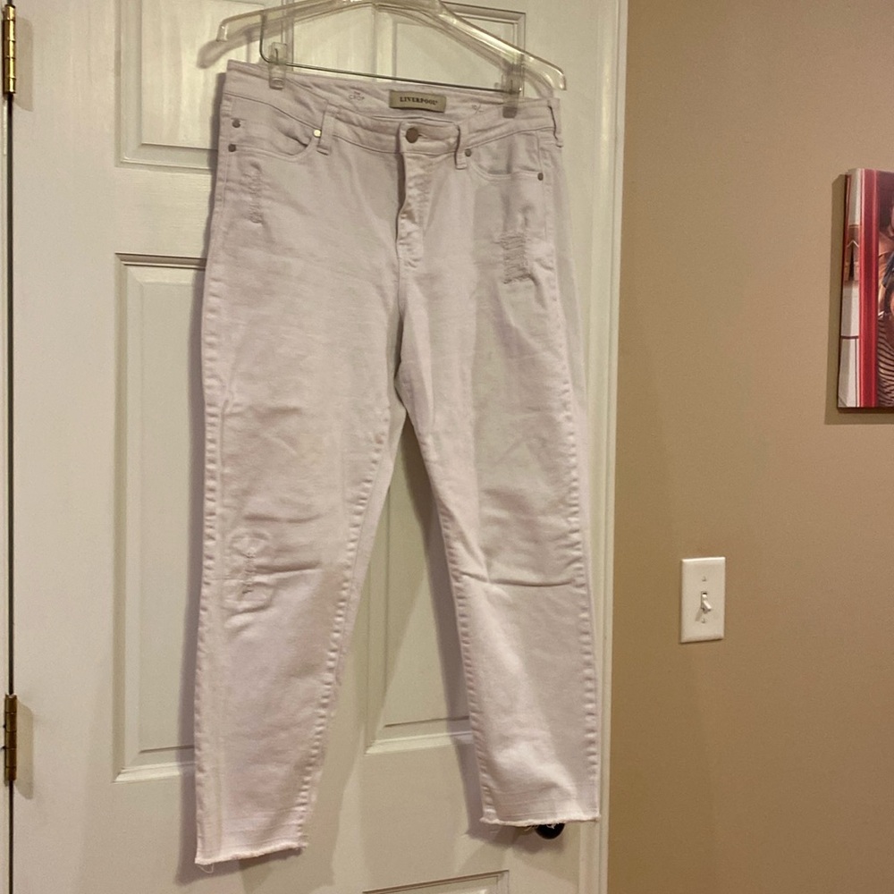 Liverpool crop distressed white denim crop 10